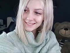 Beautiful and Sexy Russian Girl on Webcam 3 Hot Clip | xvideosearch.com