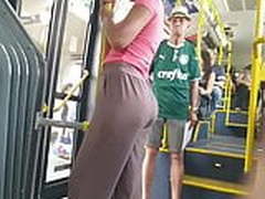 Morena com roupa fina HD | xvideosearch.com