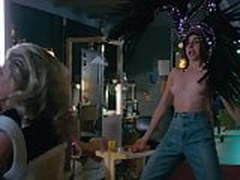 Alison Brie, Betty Gilpin - GLOW s3e03 HD | xvideosearch.com