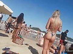 LOIRA BEACH SPY Hot Clip | xvideosearch.com