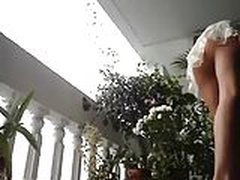 sem calcinha na sacada e filho filmou Hot Clip | xvideosearch.com