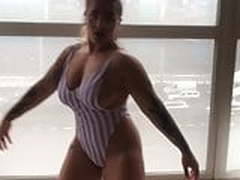 Valentine Day public booty twerk flashing Full Video | xvideosearch.com