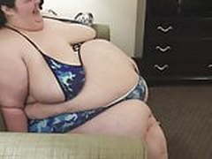 SSBBW Squashing Online | xvideosearch.com