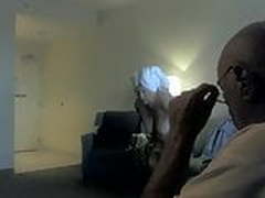 Friends wife getting dressed HD | xvideosearch.com