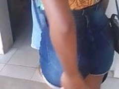 mulata gostosa na fila da loterica HD | xvideosearch.com