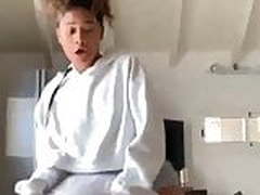 Jeune salope dinsta veut koker Free XXX | xvideosearch.com