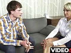 Podstepne zaliczenie napalonej mamuski Online | xvideosearch.com