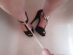 BBW Feet in Heels get pissed on - Wife Full Video | xvideosearch.com