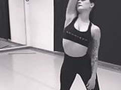 dancing 1 HD | xvideosearch.com