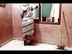 HOT arab curvy phat ass clean the house Hot Clip | xvideosearch.com