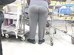 Spying on this donkey thick Walmart worker HD | xvideosearch.com