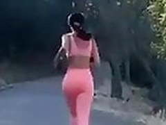 Victoria Justice jogging in pink leggins, November 2019 HD | xvideosearch.com