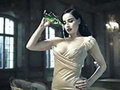 Dita Von Teese HD | xvideosearch.com