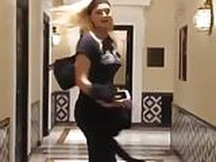 Sophie Turner in a hallway HD | xvideosearch.com