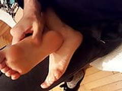 Massaging Gfs sexy fresh soles on my lap Free XXX | xvideosearch.com