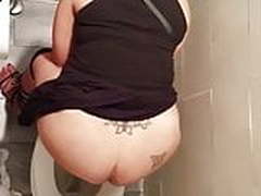 Club Toilet Spy 5 Online | xvideosearch.com