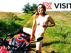 VISIT-X Motorradfahrt endet in krasser Dildo Outdooraction HD | xvideosearch.com