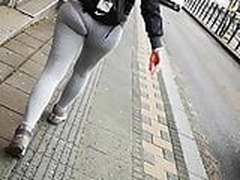 Girl in tights strolling down the street Hot Clip | xvideosearch.com