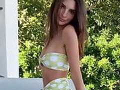 Emily Ratajkowski in yellow poka dot bikini HD | xvideosearch.com