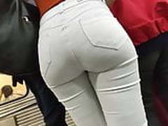 Hot ass white tight pants HD | xvideosearch.com