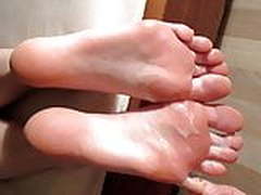 Cum on big soles Free XXX | xvideosearch.com