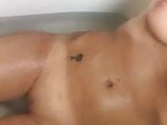 GIRL BATHING AND SHOWING HIS BEAUTIFUL BODY Online | xvideosearch.com