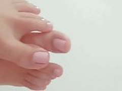 Isabella (Isa Pes) exposes the beauty of her amazing feet Full Video | xvideosearch.com