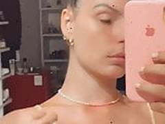 IsisValverde Se Exibindo De Biquini Fio Dental Bege2020 HD Full Video | xvideosearch.com