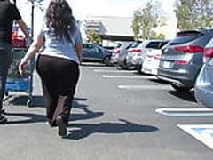 Parking lot BBW booty meat Full Video | xvideosearch.com