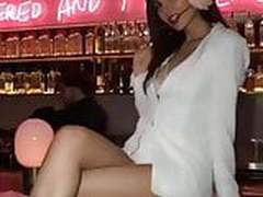 Victoria Justice leggy, sitting on a bar Online | xvideosearch.com