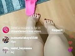 Dilan Dere ve ayaklari instagram show Free XXX | xvideosearch.com