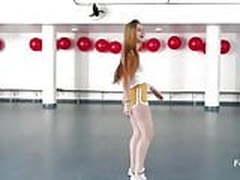 Ruiva gostosa rebolando muito HD | xvideosearch.com