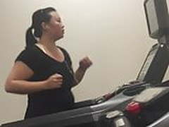 PHAT BOOTY ASIAN with JIGGLY ASS on TREADMILL HD | xvideosearch.com