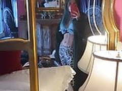 Bella Thorne admiring her abs in a mirror Free XXX | xvideosearch.com