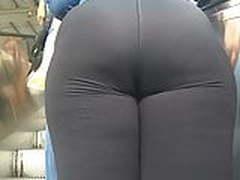 Gordinha rabuda na escada rolante Online | xvideosearch.com