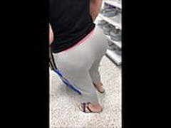 Candid Latina MILF Big Ass in Leggings Online | xvideosearch.com