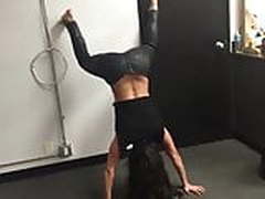 Wwe Nikki Bella twerk Full Video | xvideosearch.com