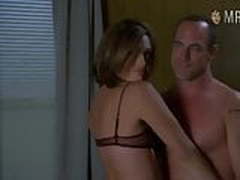 Mariska Hargitay In Bra On Law & Order SVU Online | xvideosearch.com