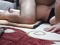 hatunu haliya yapistiriyor Free XXX | xvideosearch.com