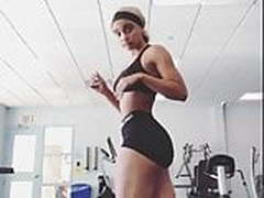 Dakota Gonzales Showing off her body Postworkout HD | xvideosearch.com