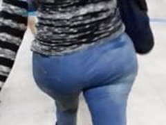 Coroa LARGA reboLando em jeans mature milf large booty Full Video | xvideosearch.com