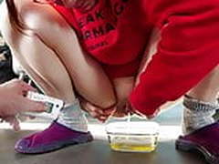 drink pee of my wife, Chantal HD | xvideosearch.com