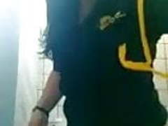 quardinha mostrando tudo no banheiro HD | xvideosearch.com