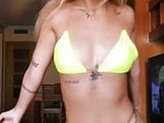 Sexy Ass Instagram Babe Dancing In Hot Bikini Online | xvideosearch.com