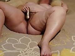 51 Year Old Mature Masturbates to Pulsating Orgasm Free XXX | xvideosearch.com