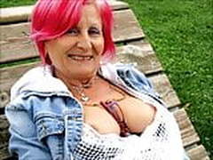 STUNNING WOMEN 4 (nice cleavage) Online | xvideosearch.com