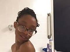 Bath twerk Full Video | xvideosearch.com