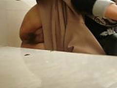 Chinese granny in the public toilet 5 Hot Clip | xvideosearch.com