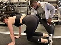 Ariel Winter floor workout October, 2019 HD | xvideosearch.com