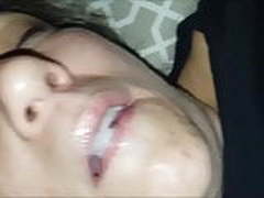 Pisse et crachats pour ma connasse endormie Full Video | xvideosearch.com